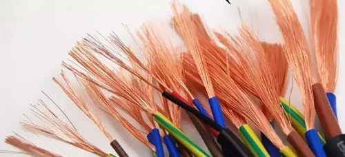 家中電線是否老化中,安全隱患要重視